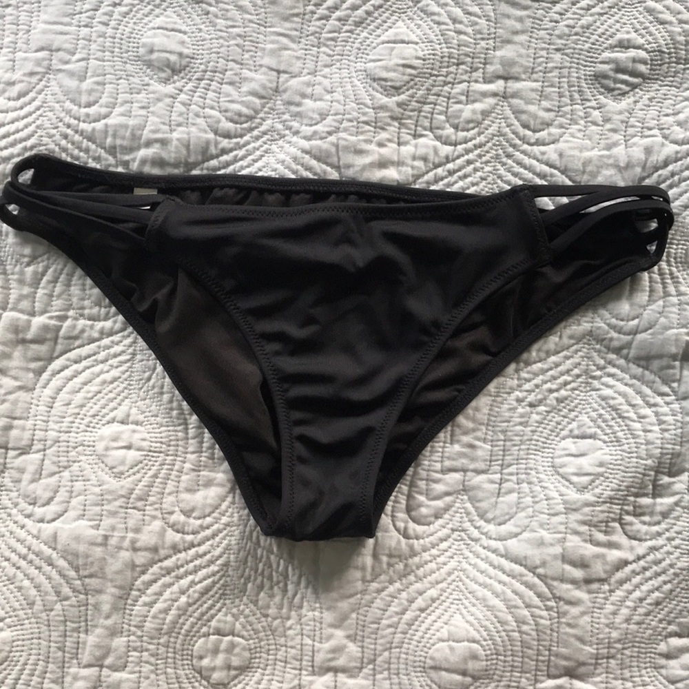 “The Cheeky” VS Black Bikini Bottoms